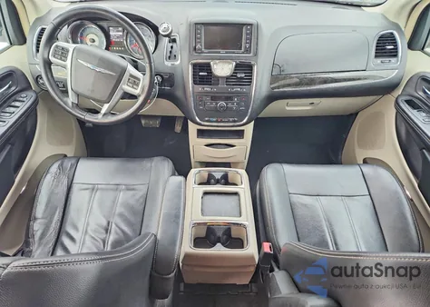 2013 Chrysler Town & Country Touring z USA, uszkodzony, nr VIN 2C4RC1BG6DR801588